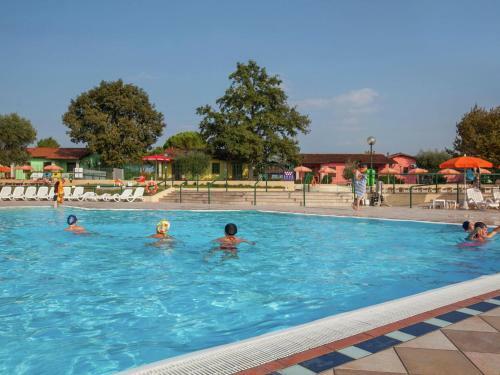 Semi-detached Bungalow With AC Just 3,5 Km From Sirmione