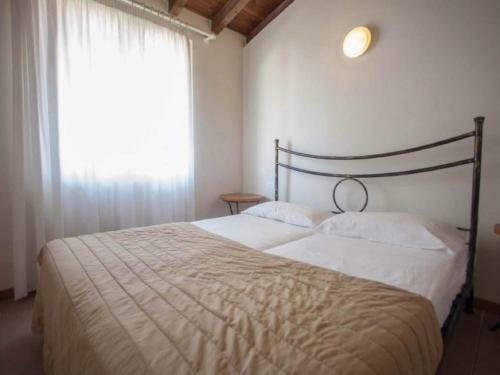 Semi-detached Bungalow With AC Just 3,5 Km From Sirmione
