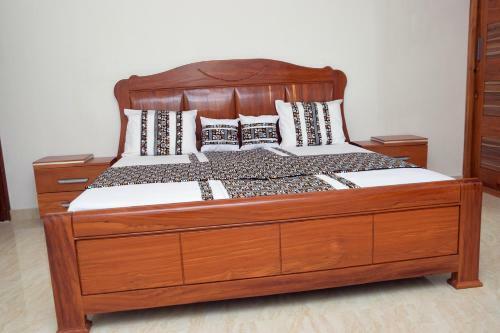 Magnifique Villa Climatis�e Avec Piscine � Warang