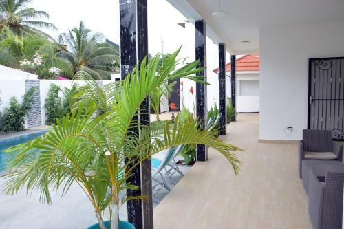 Magnifique Villa Climatis�e Avec Piscine � Warang