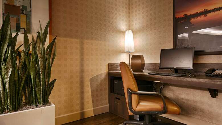 Best Western Plus Bayside Hotel