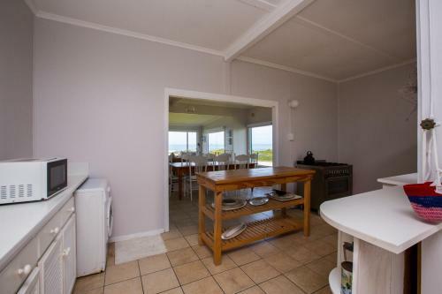 Kani Traki Beach Cottage