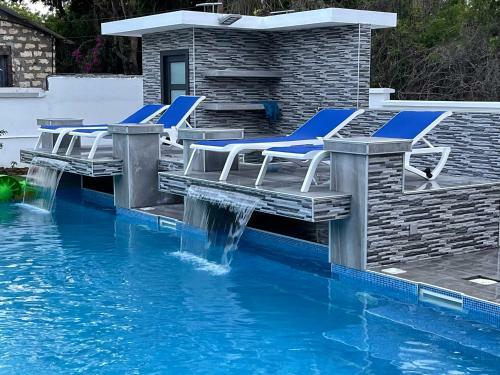 Modern 5-bedroom Villa With Pool, (A Kids Heaven).
