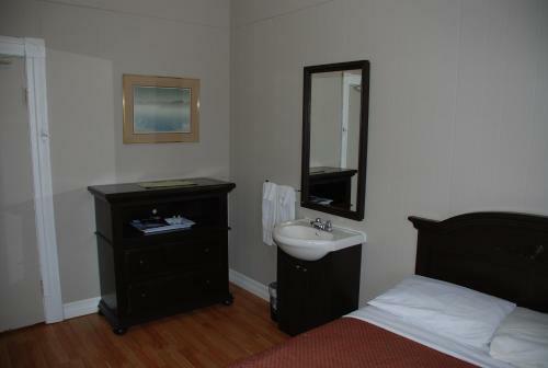 Algonquin Hotel
