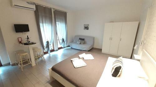 La Playa Apartments