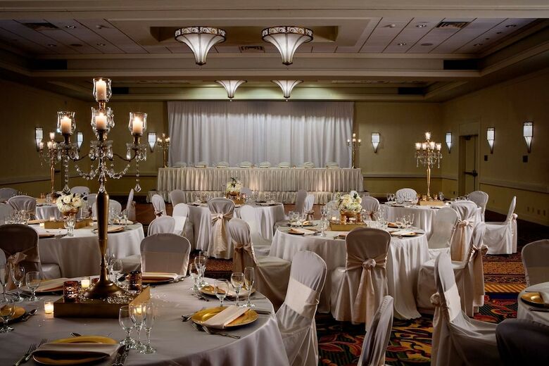 Doubletree By Hilton Hotel South Bend