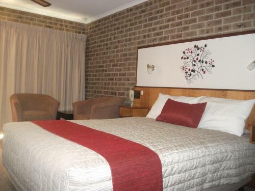 Idlewilde Town & Country Motor Inn