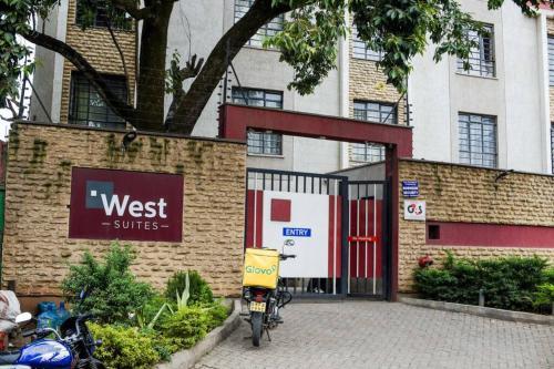 Apartamento West Suites - 112