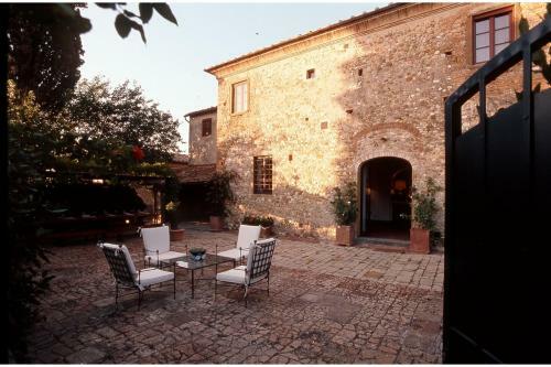 Villa De? Sernigi