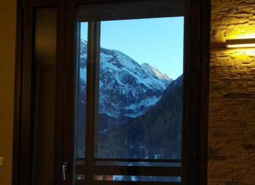 Adamello Peak Vacation Apartments