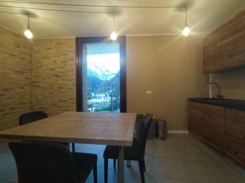 Adamello Peak Vacation Apartments