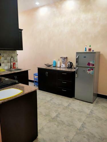 Apartamento Heavenly Apheartment With Backyard Swimming Pool