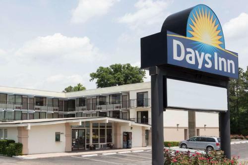 Motel Days Inn Raleigh South