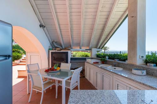 Splendida Villa Con Vista Mozzafiato E Piscina