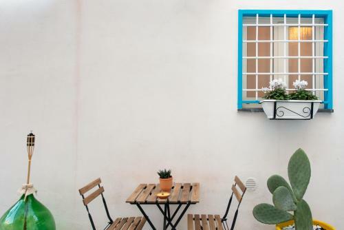 Light Blue - Apartment In The Middle Of Everything