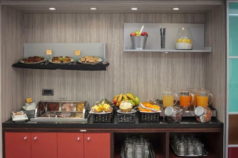 Hotel H2 Salymar