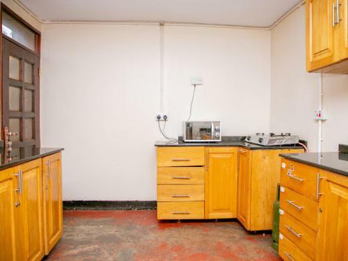 Bed & Breakfast Amrage Suites Muyenga