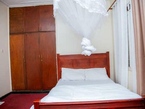 Bed & Breakfast Amrage Suites Muyenga
