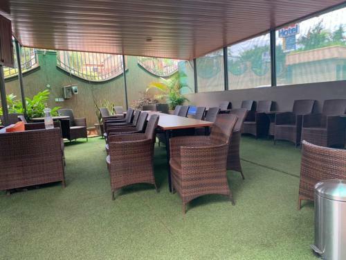 Avesta Hotel