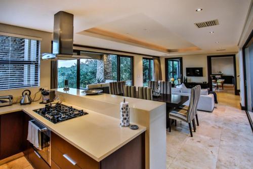 Villa Zimbali 4 Bedroom With Pool Zhb1