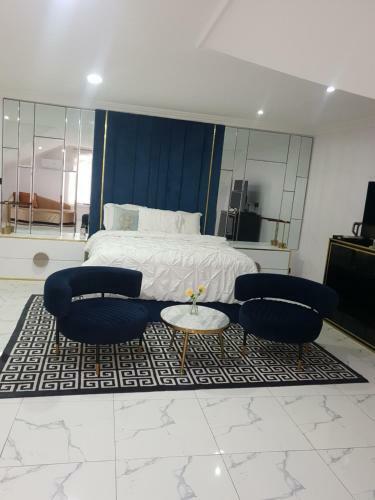 Hotel Executive Home Extension