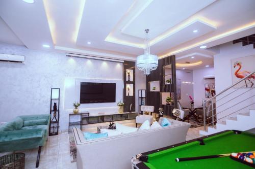 Shortlethomes Tiara's Short Let Apartment In Lekki Phase 1