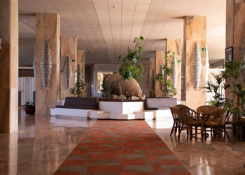 Apartamentos Club Hotel Marazul