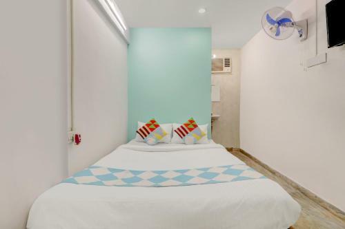 Hostal Oyo Home 68351 Cozy Stay Behala Kolkata
