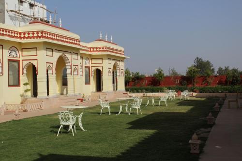 Hotel The Grand Barso (A Luxury Heritage)