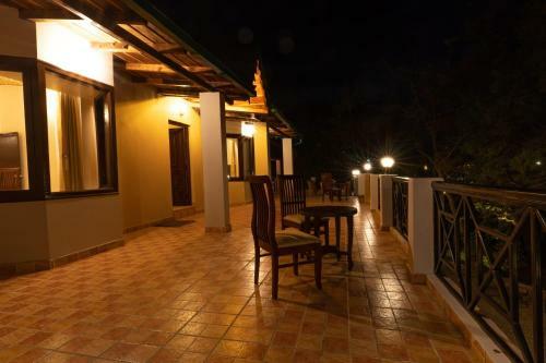 The Camphor Tree Lakefront Jungle Lodge By Earthaa Escapes