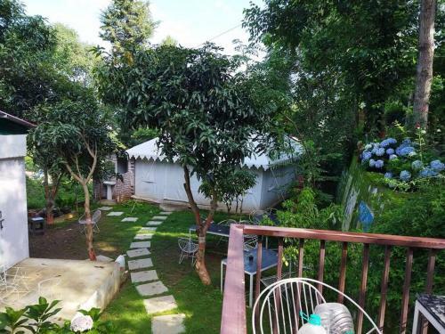 Lodge Rudraksha Cottage & Resort
