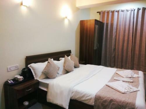 Hotel Rufina Cardamom Residency