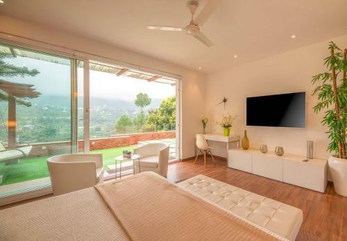 Villa Stayvista At Oberoi's Chalet