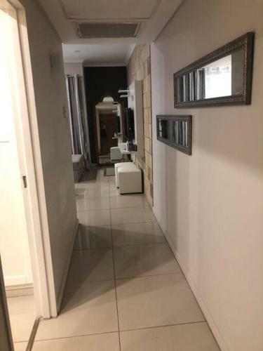 Modern Apartment In Bustling Umhlanga - Sleeps 4