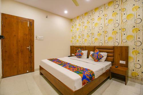 Hotel Fabexpress Raj Regent