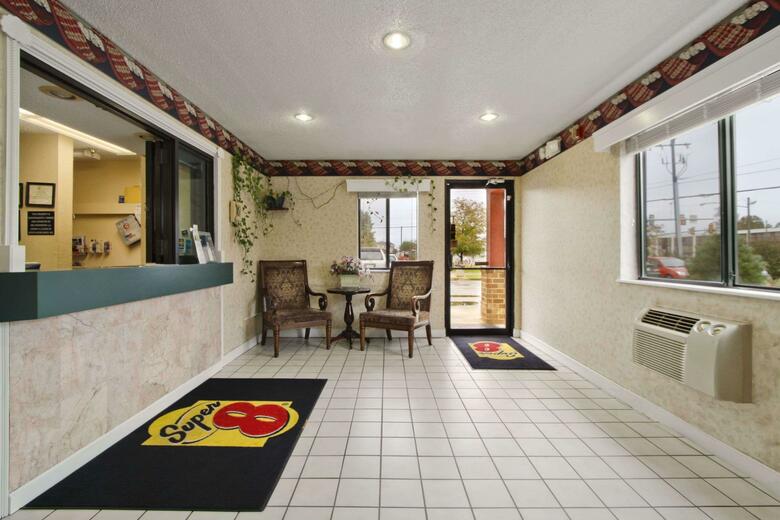Hotel Super 8 Airport Richmond