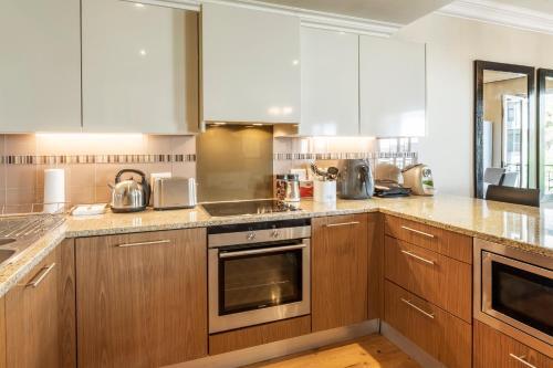 Apartamentos Cape Royale | Whosting