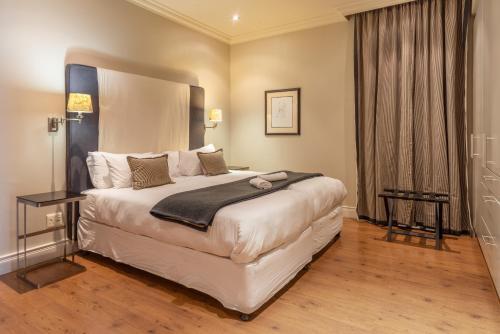 Apartamentos Cape Royale | Whosting