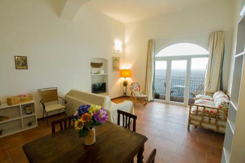 Isola Bella Sea-view Apartment