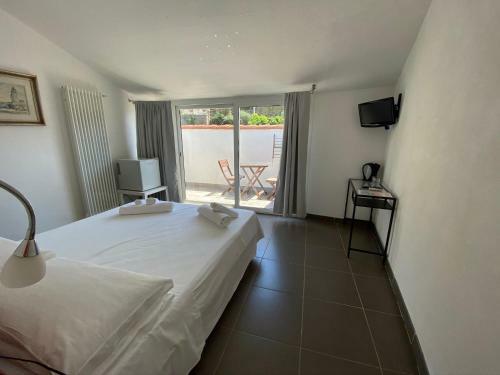 Hostal Porticciolo Rooms