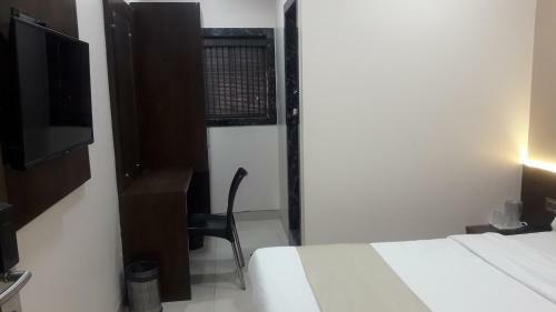 Hotel Shine Hospitality Empire
