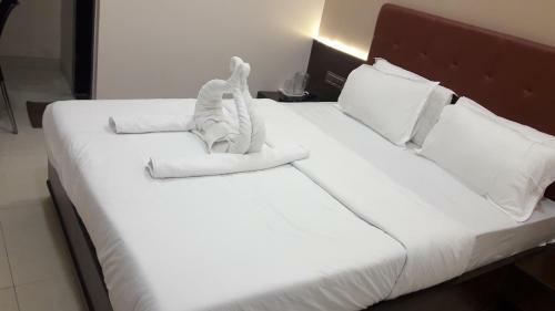 Hotel Shine Hospitality Empire