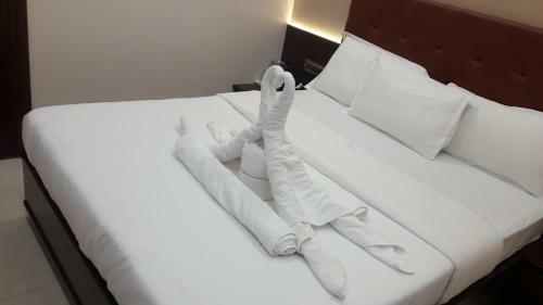 Hotel Shine Hospitality Empire