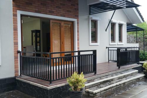 Pesona Air - Villa And Private Pool