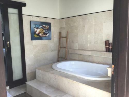 Villa Purnama 3bdr.with Big Pool