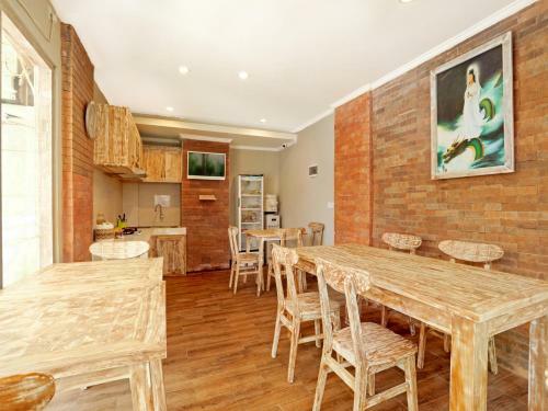 Hotel Oyo 90880 Jimbaran 5 Guesthouse