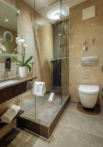 Tiptop Hotel Burgschmiet Garni