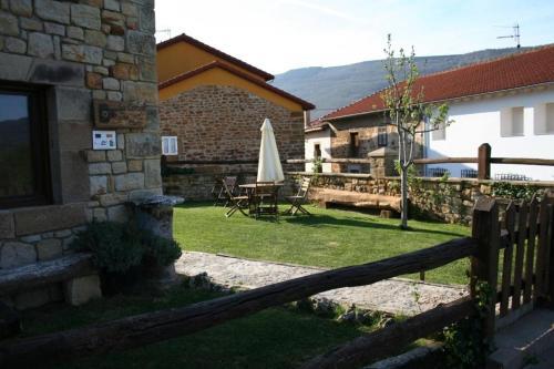 Apartamentos Centro de Turismo Rural La Coruja Del Ebro