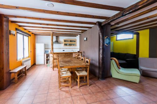 Apartamentos Centro de Turismo Rural La Coruja Del Ebro