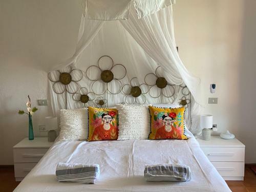 Spacious Beachfront Villa, Porto Columbu, Sardinia